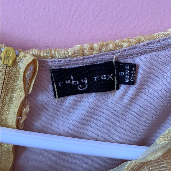 Yellow sunflower dress - Picture 3 of 4